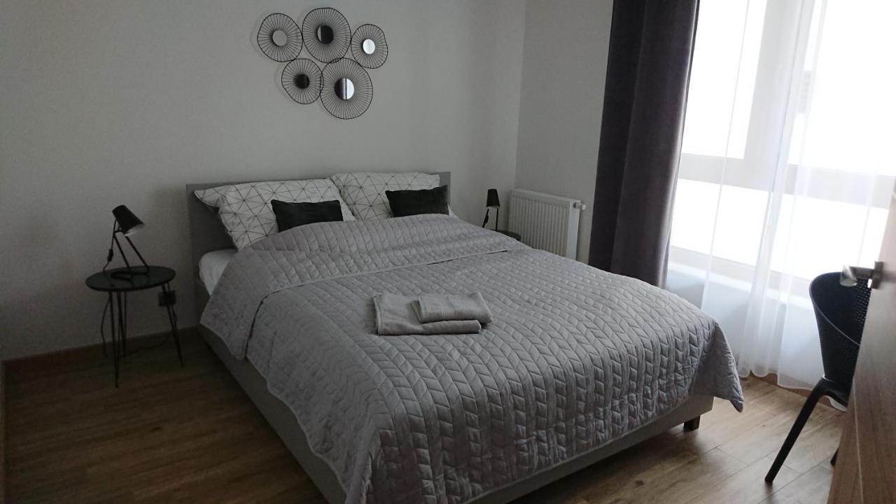 Apartamenty Color - Niebieski Kielce Esterno foto